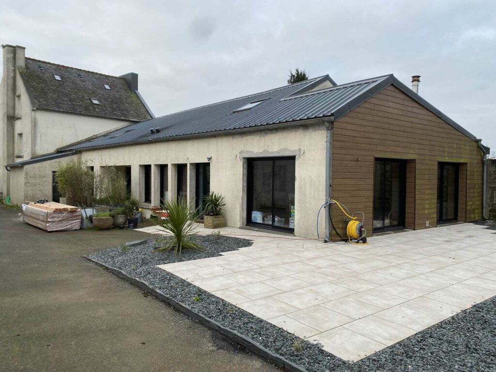 bardage bois habillage maison landivisiau menuiserie ollivier 1