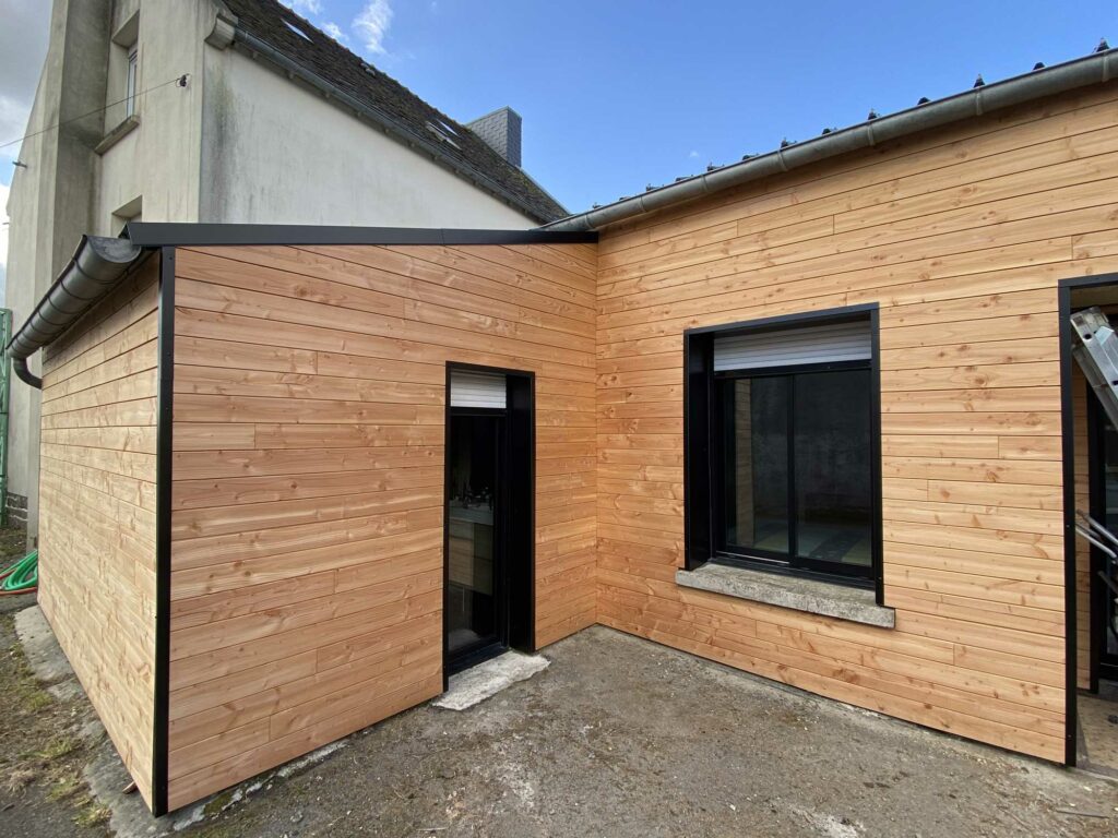 bardage bois habillage maison landivisiau menuiserie ollivier 3