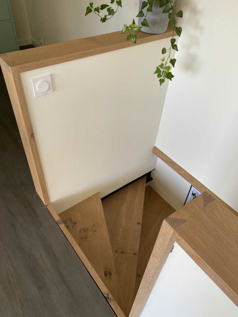 escalier lambris chene noueux maison neuve locmelar menuiserie ollivier 4