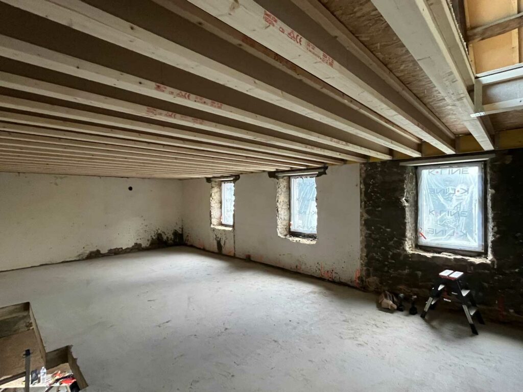 menuiserie ollivier renovation charpente commana 8